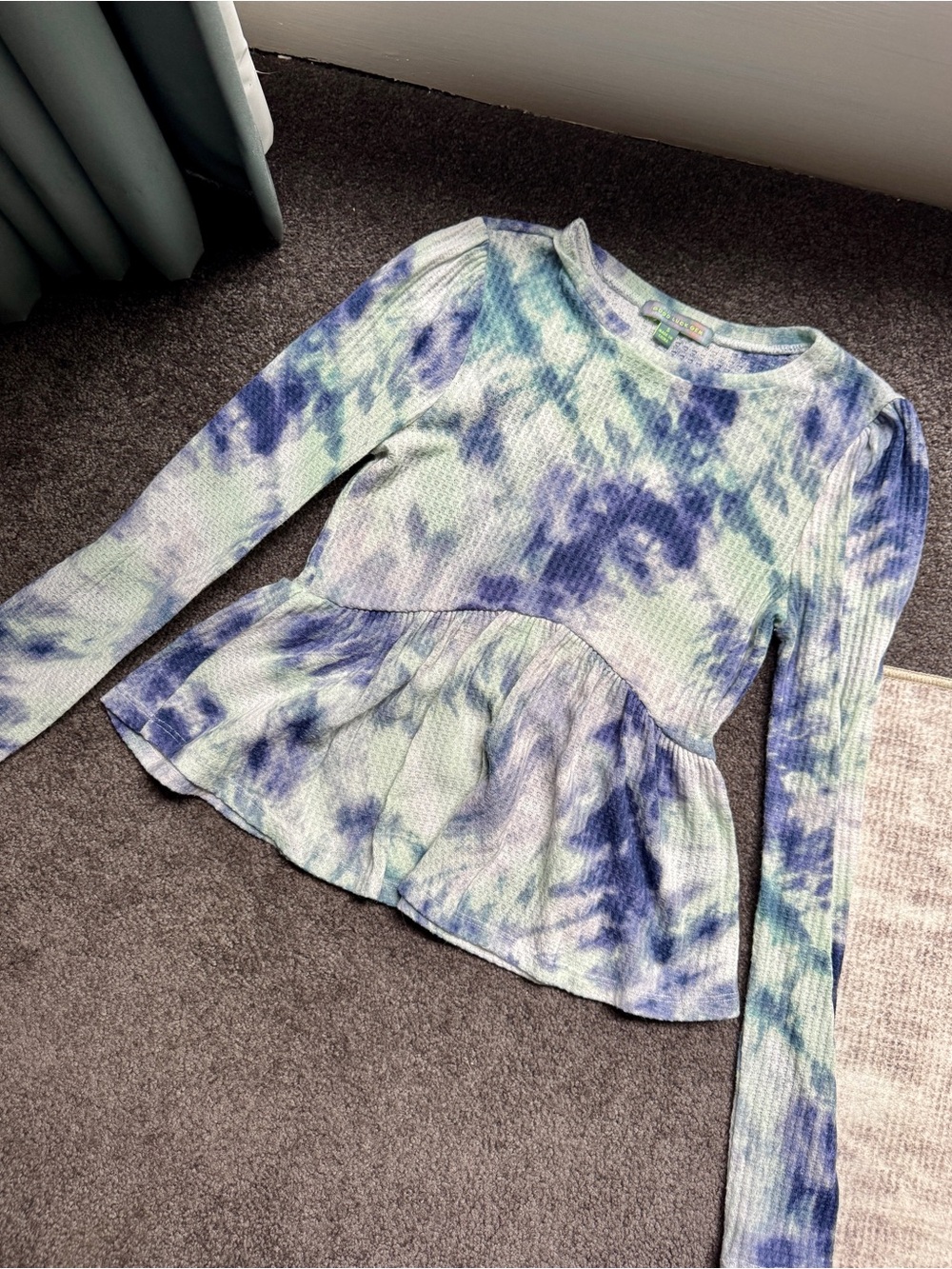 Tie-Dye Peplum Long-Sleeve Top in Blue and Mint
